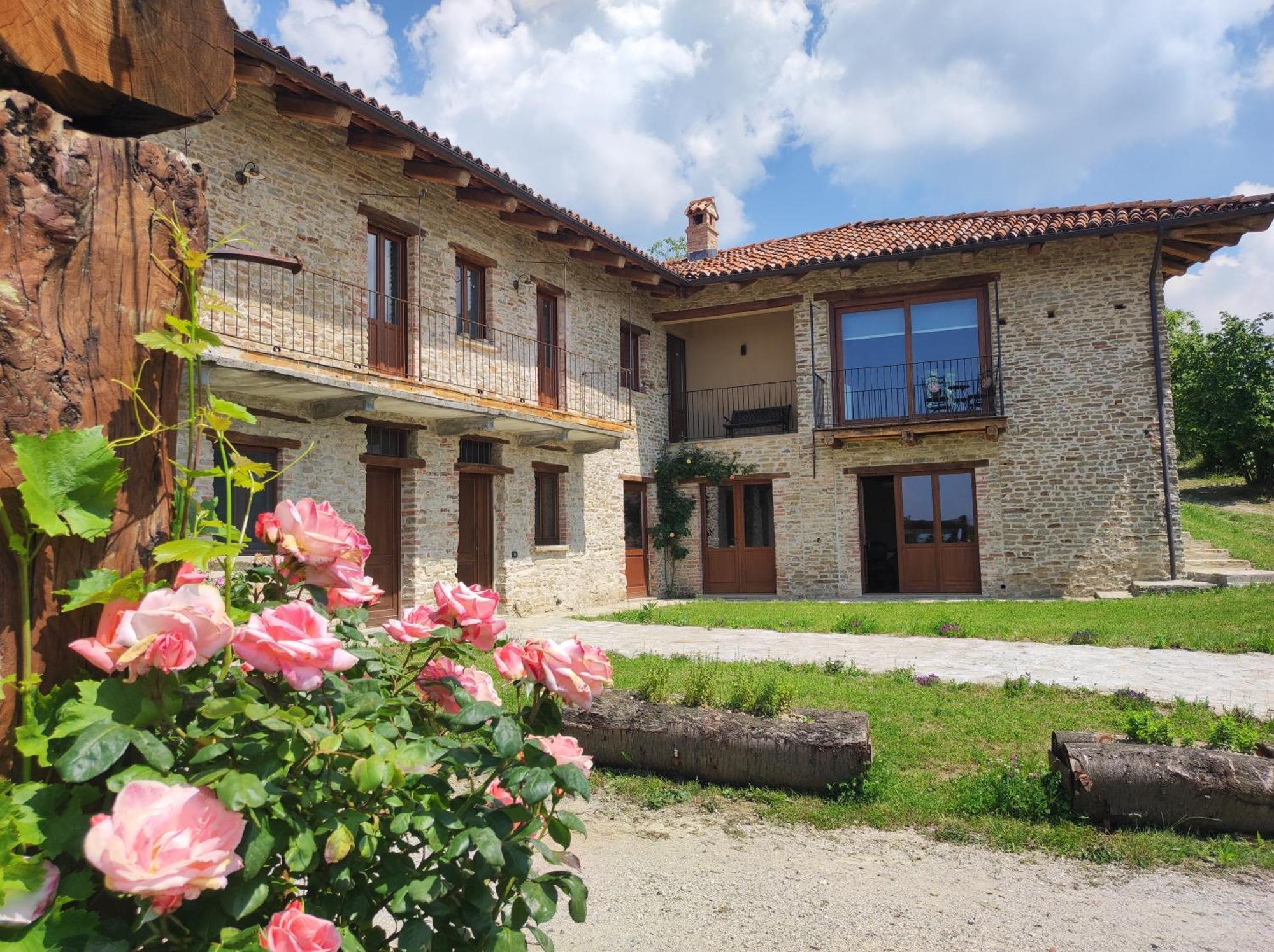 Casa Vecchia Bed&Breakfast Bossolasco Экстерьер фото