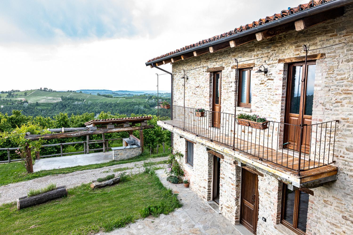 Casa Vecchia Bed&Breakfast Bossolasco Экстерьер фото